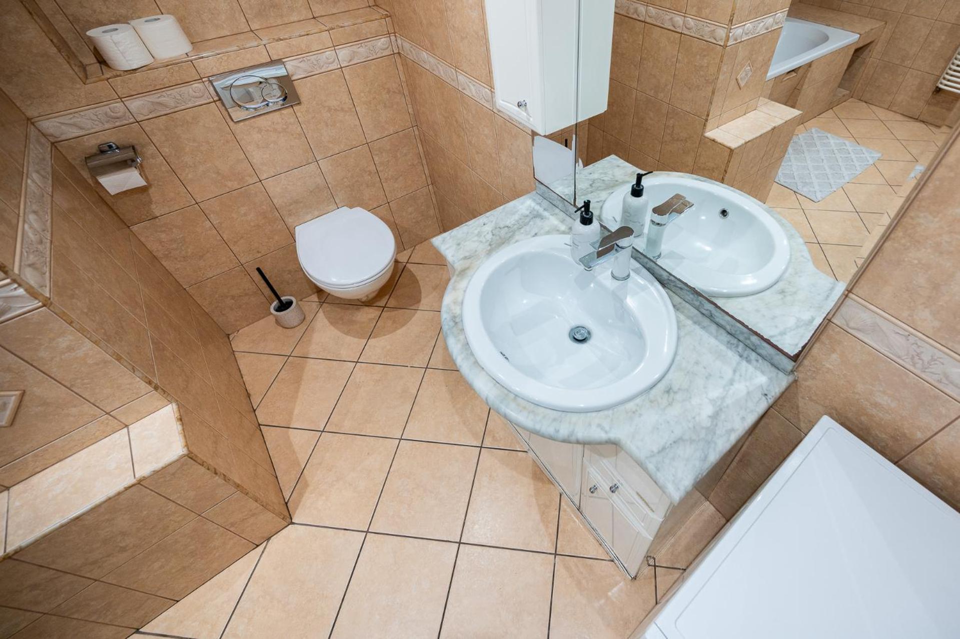 Pokoje Przy Dworcu Przemyśl Extérieur photo